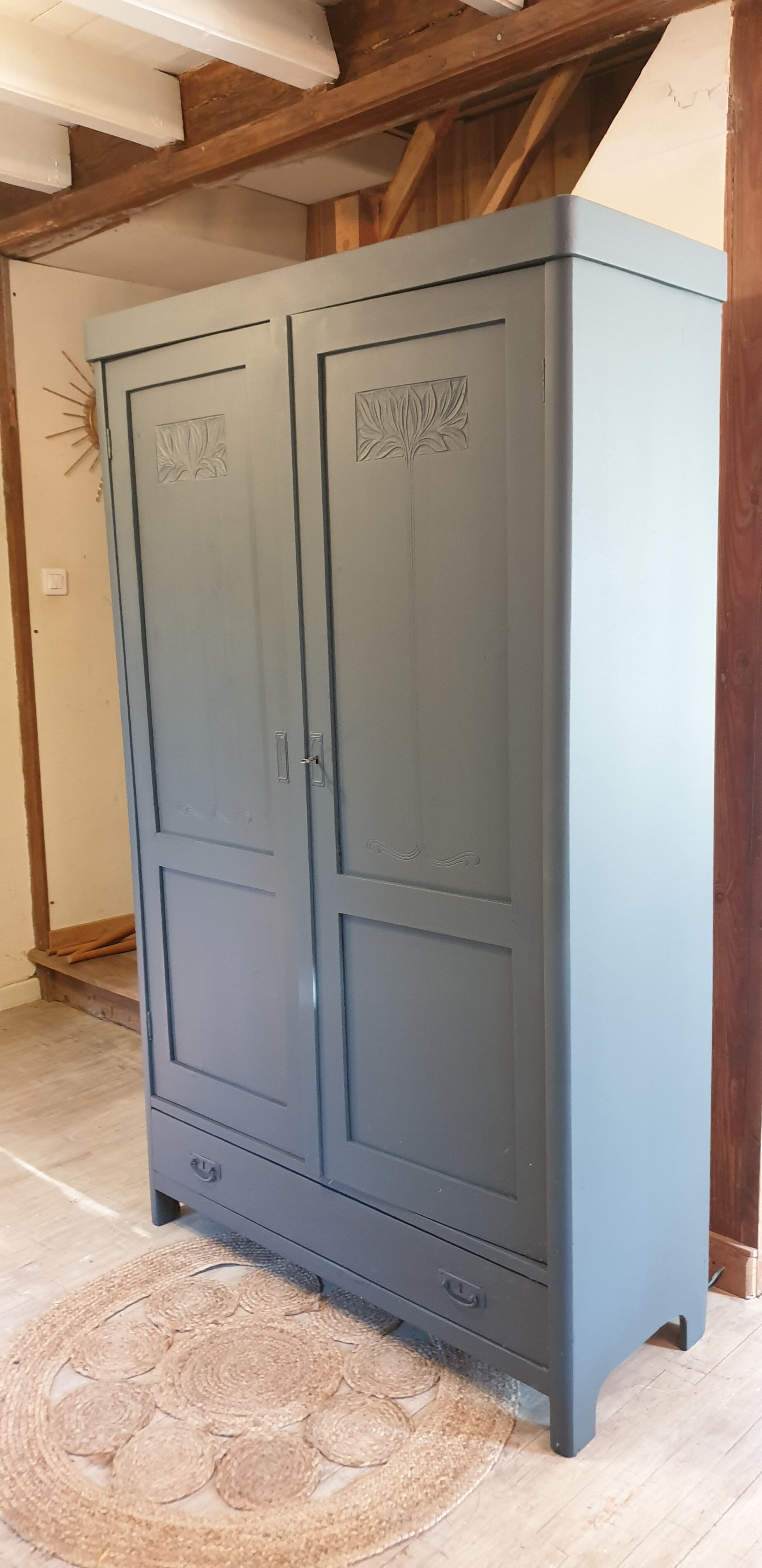 Grey cabinet