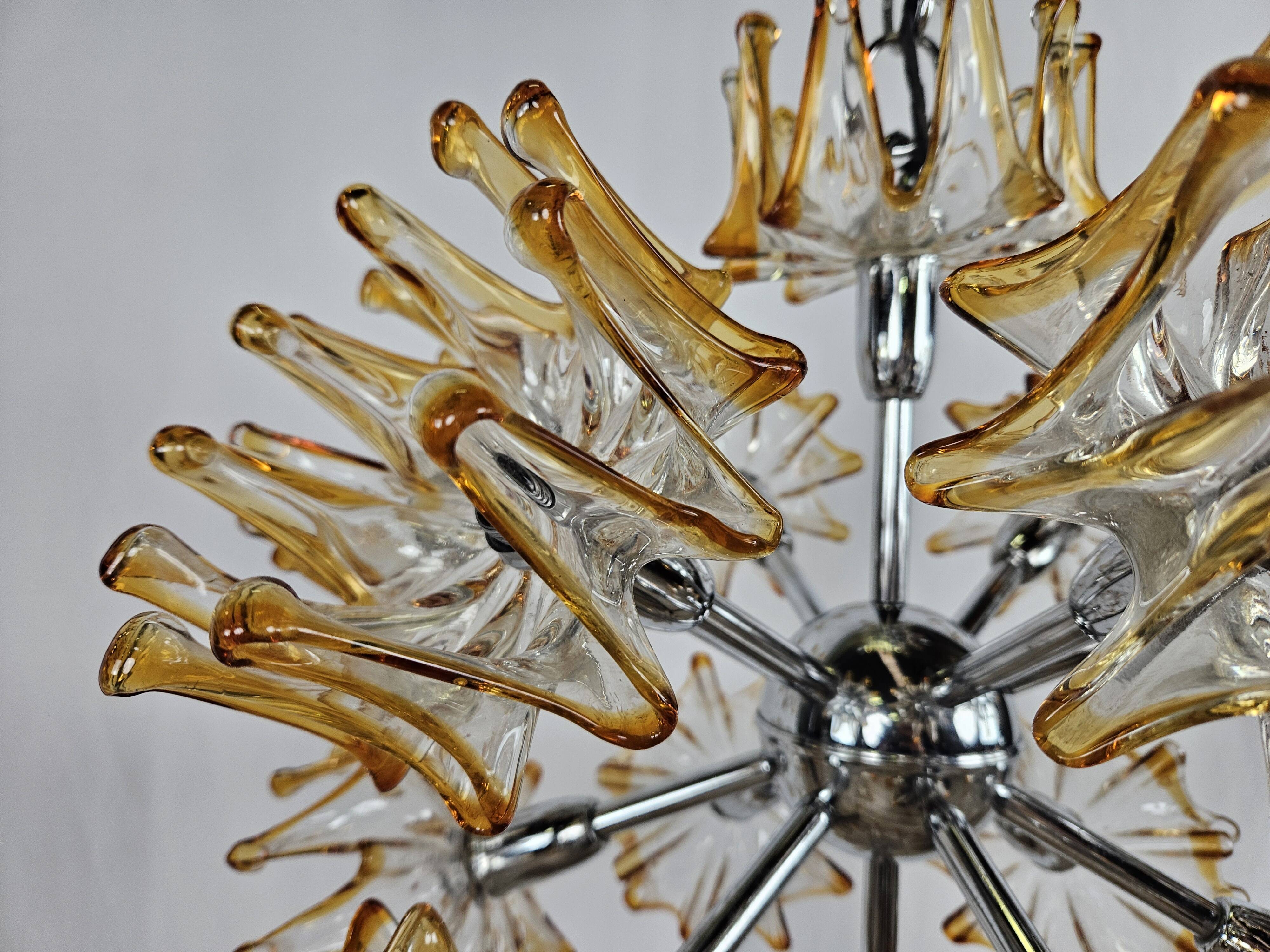 Sputnik chandelier with 14 ceiling lights