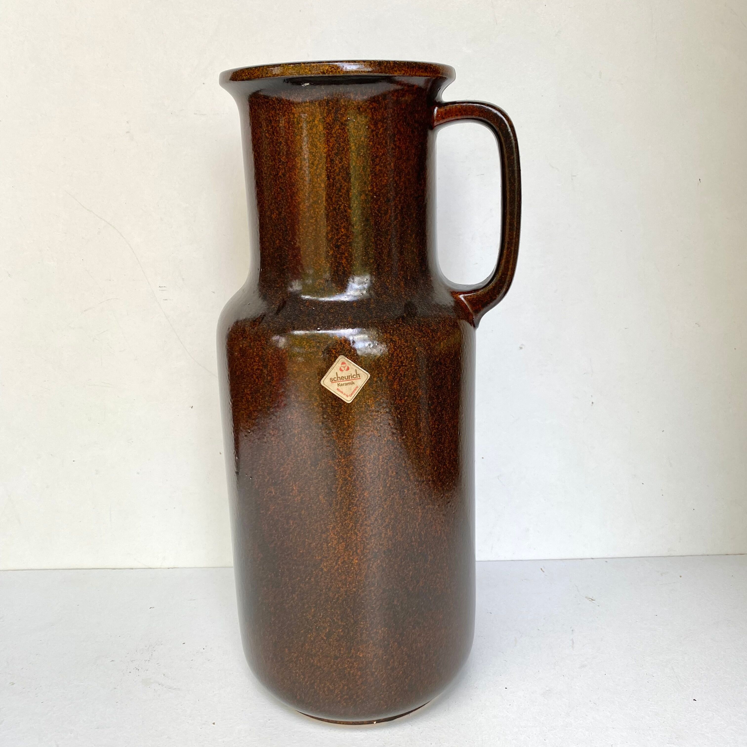 Vintage sclerich vase