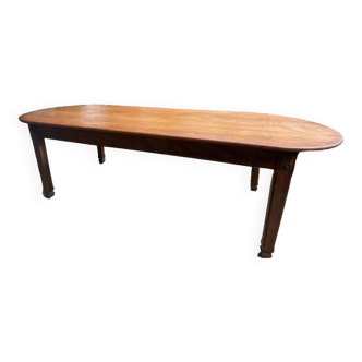 Table en chêne sculpté