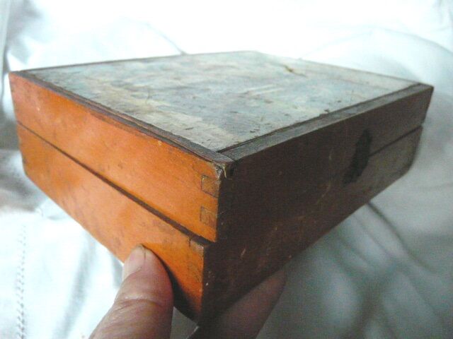 19th century wooden cubes game