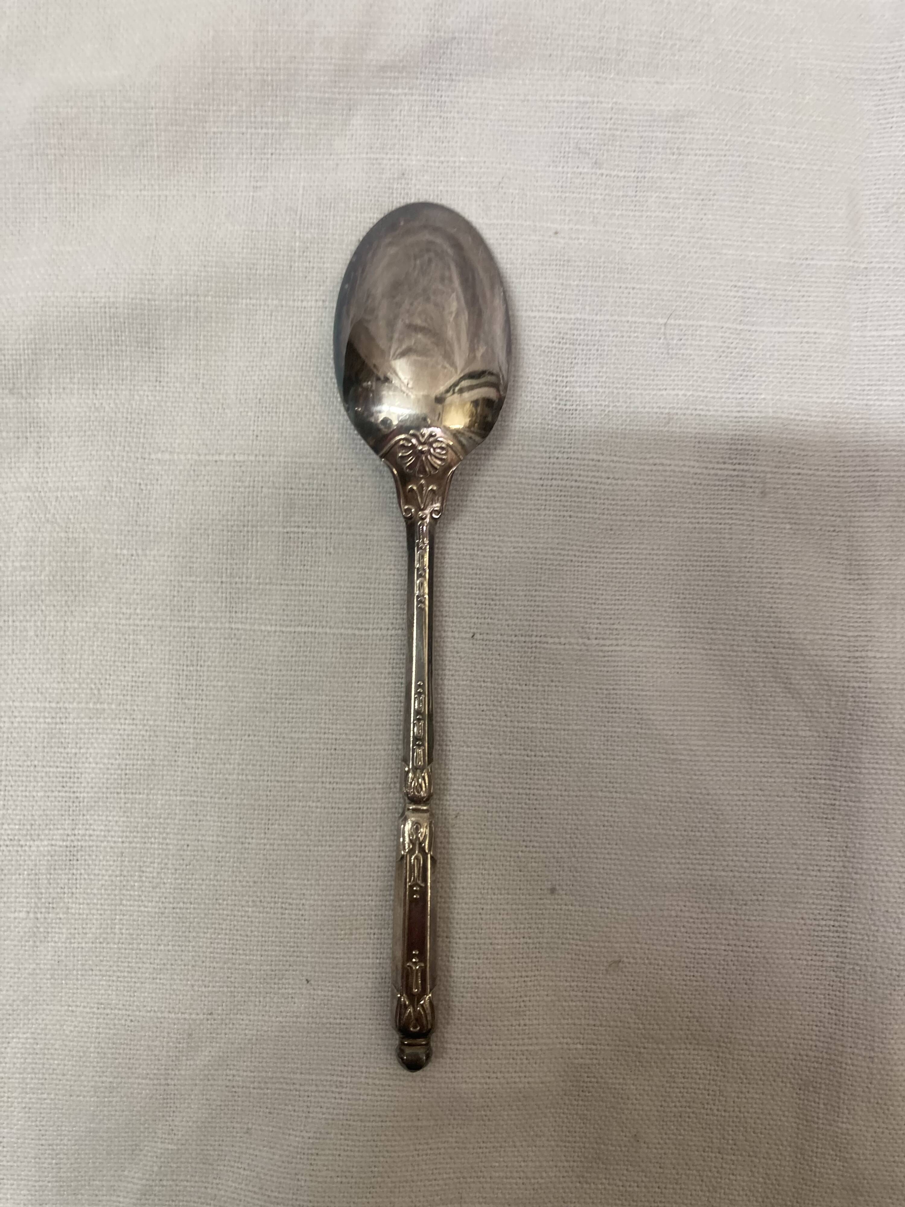12 mocha spoon, 1970