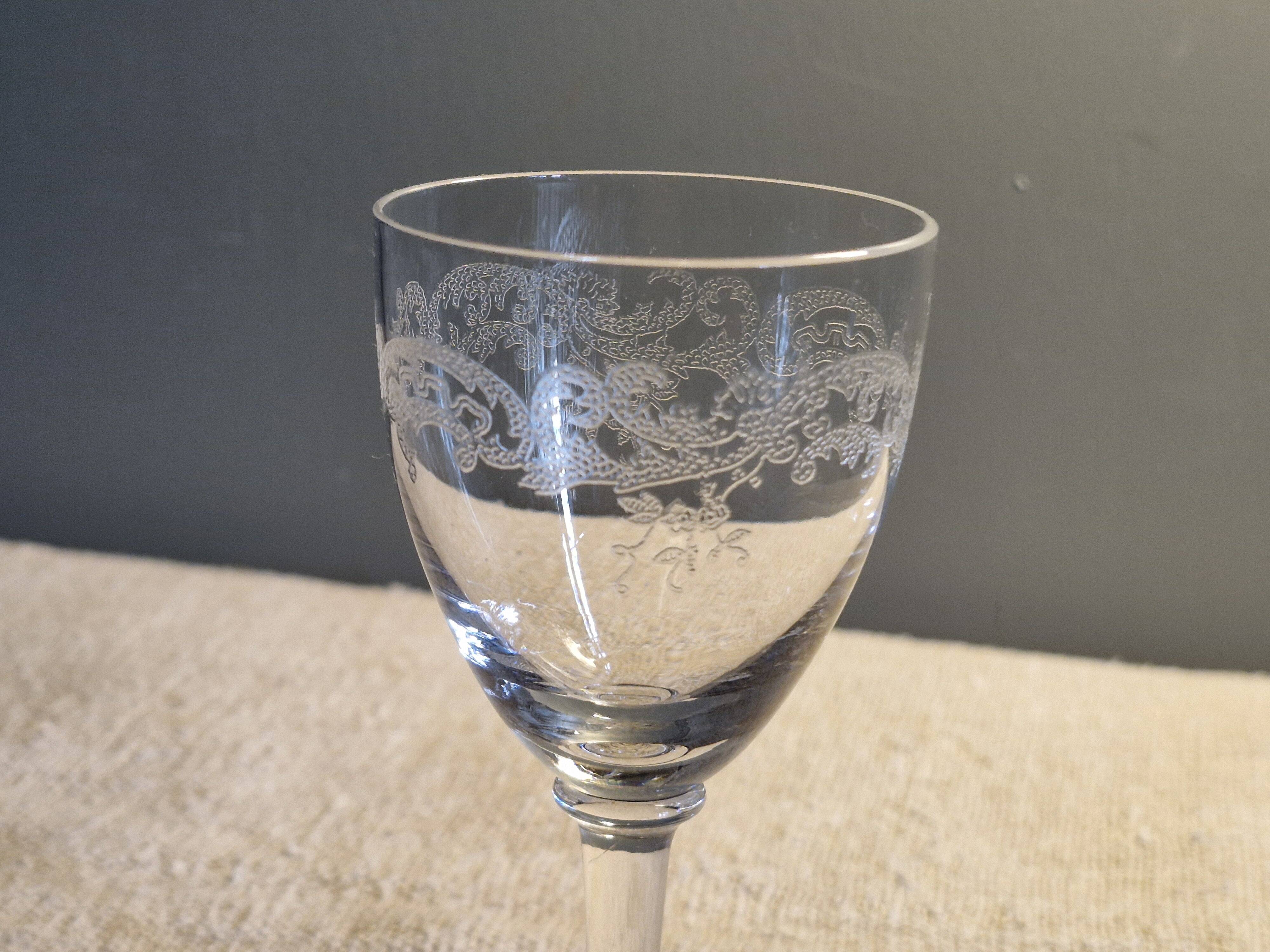 Baccarat 10 small antique glasses for white wine/port