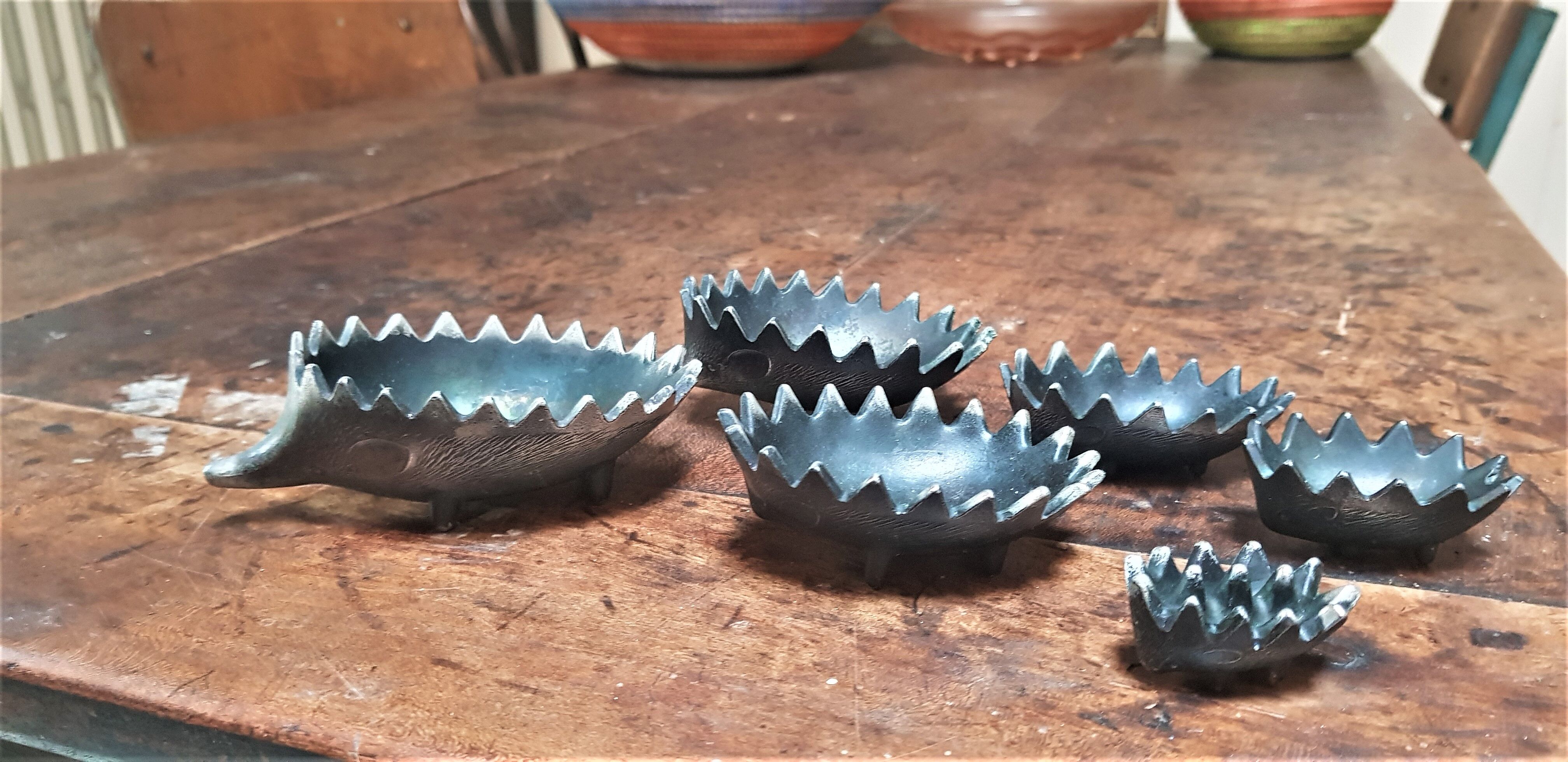 6 ashtrays hedgehog vintage