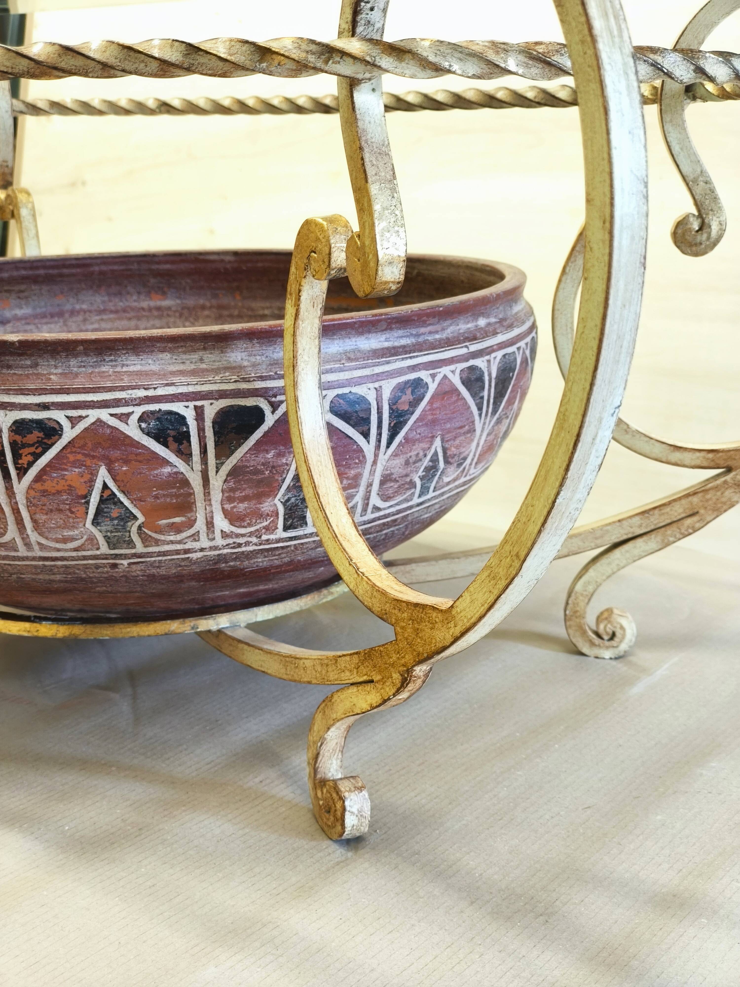 Large sculptural Liberty coffee table in gilded wrought iron and ceramic, JR P