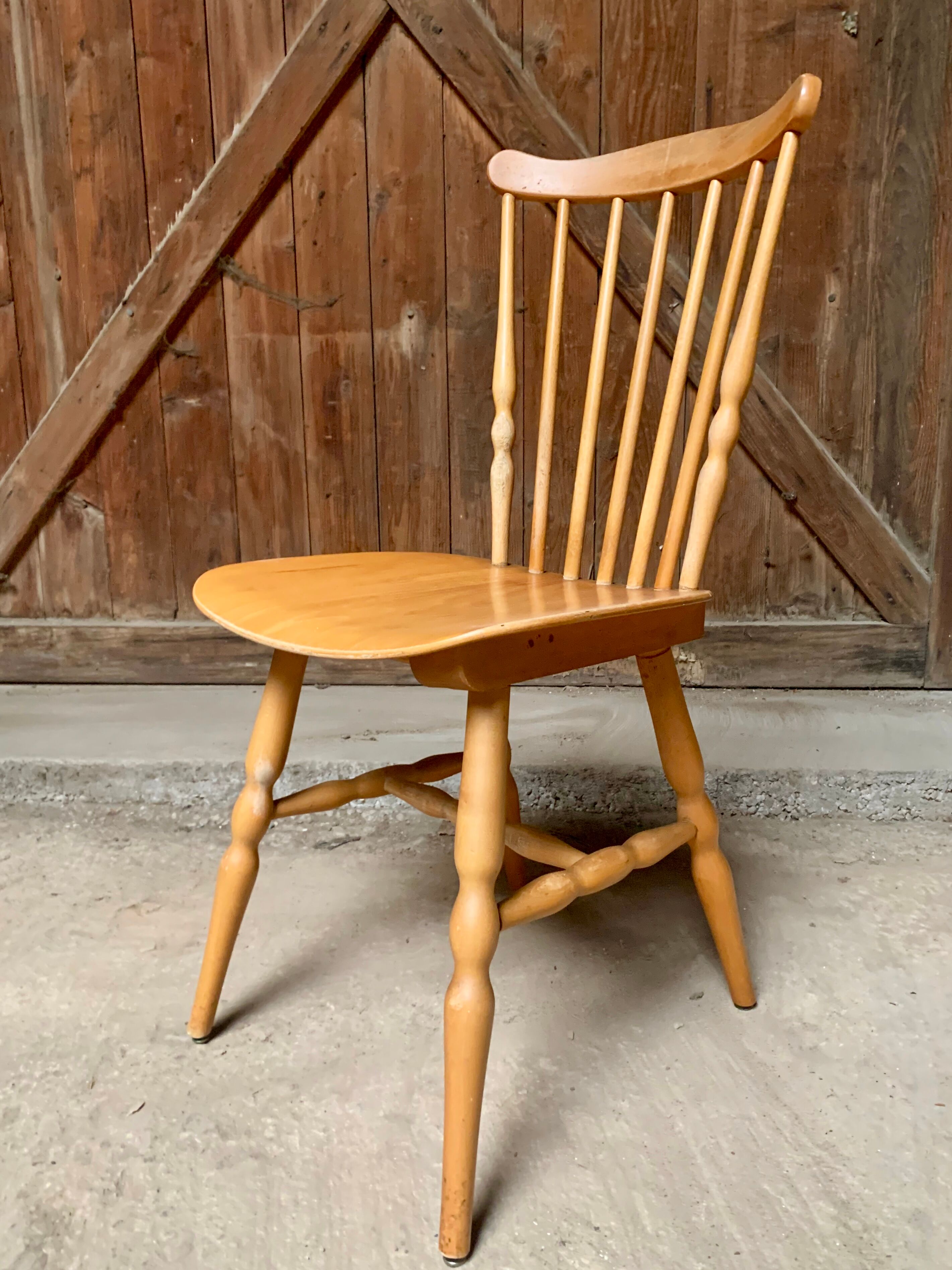 Series lot of 8 chairs bistrot Baumann modele menuet light wood dark wood