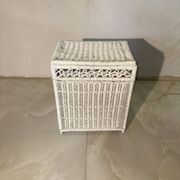 Ensemble chambre rotin blanc : commode, miroir, lit, panier