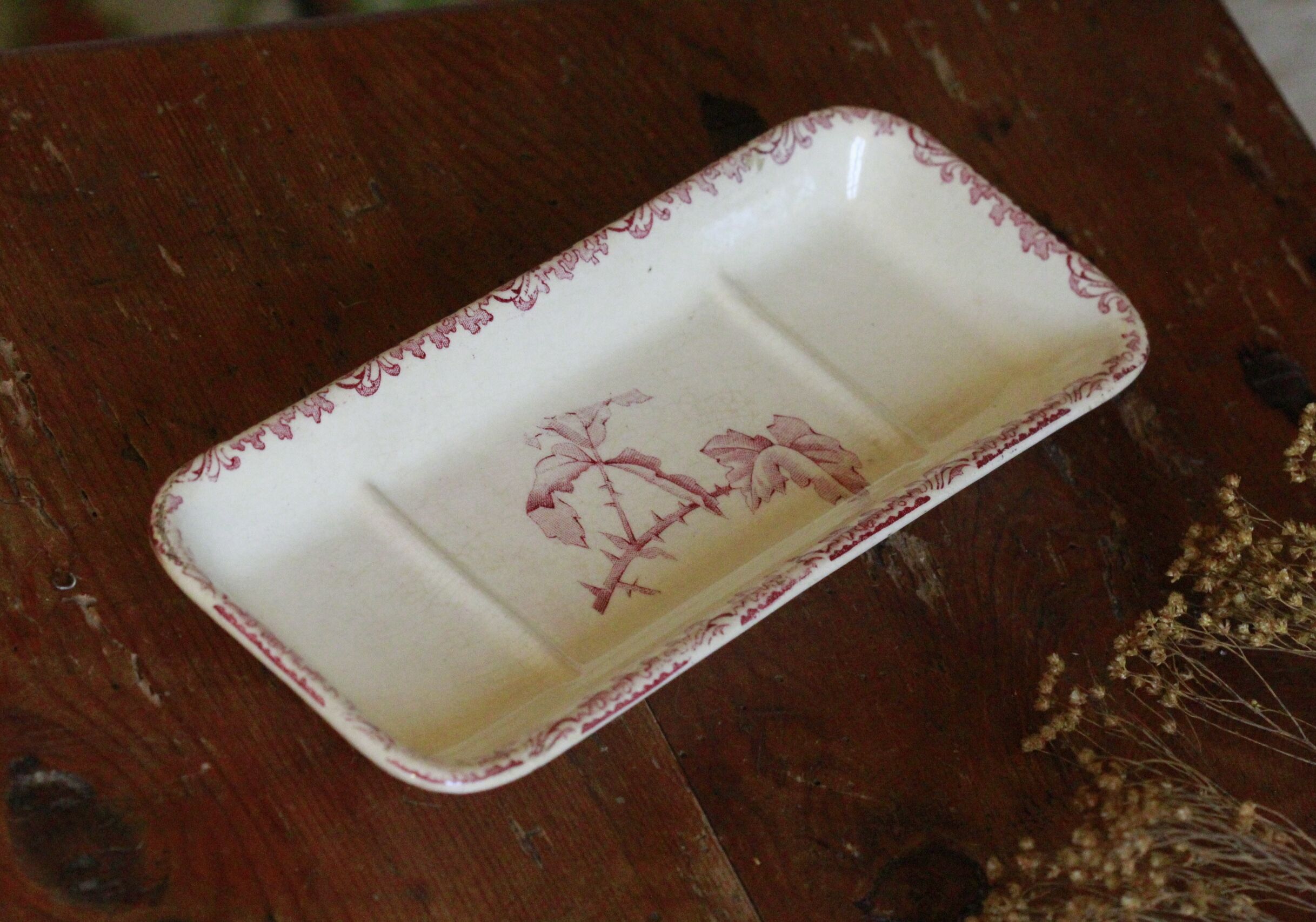 Ceramic soap dish