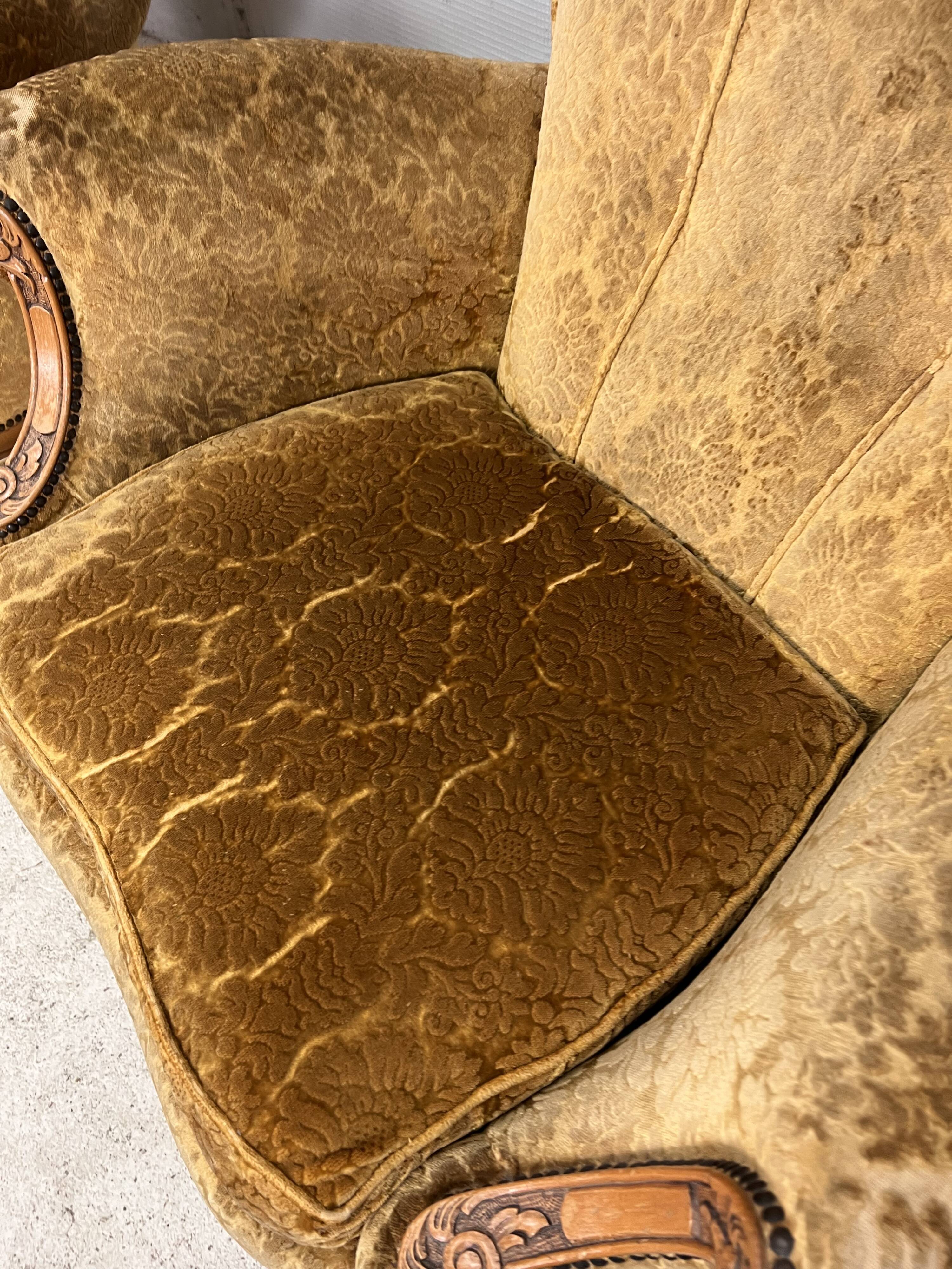 Paire de fauteuils baroque