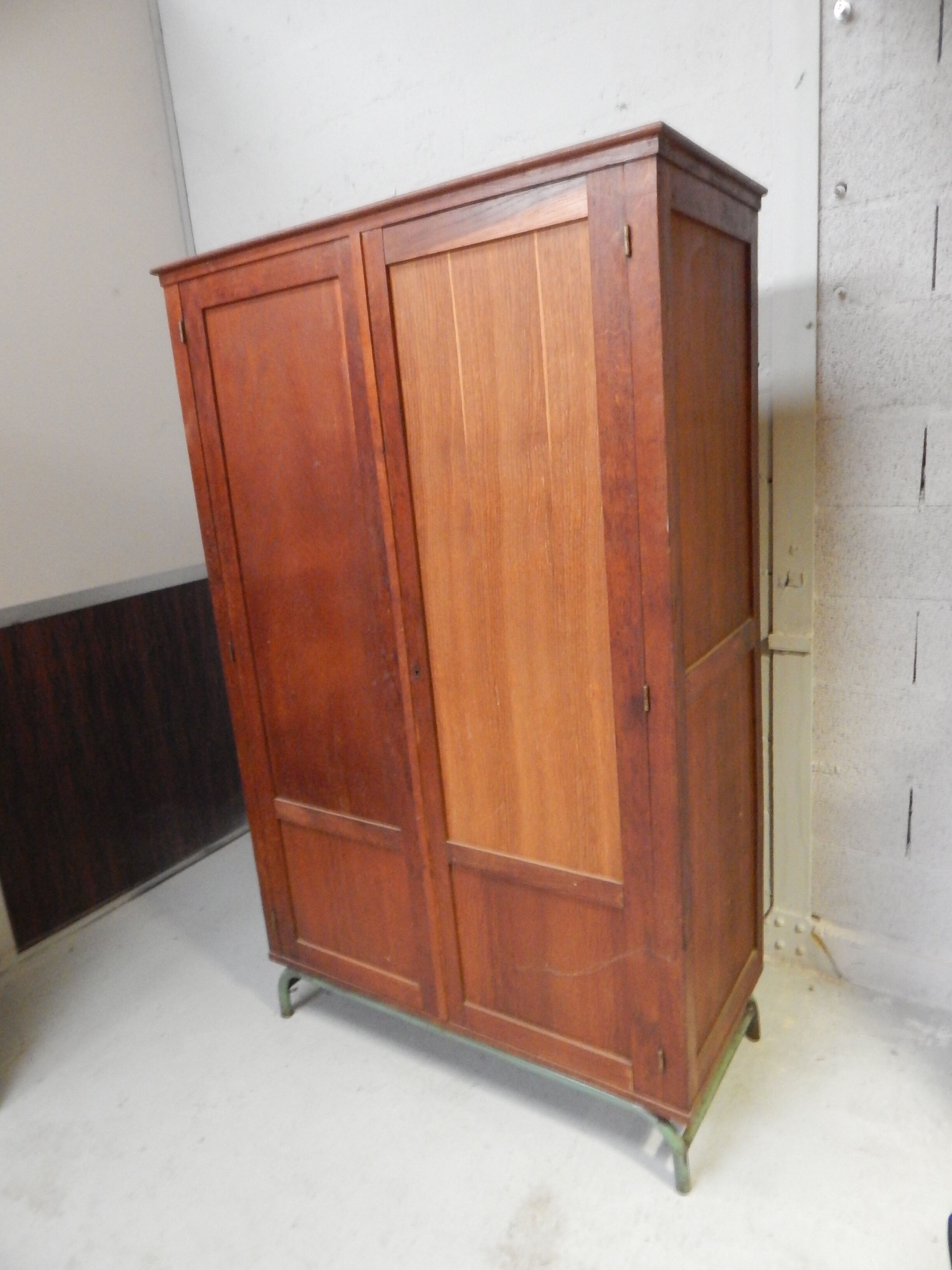 Vintage school cabinet, tubular base, 50/60 period