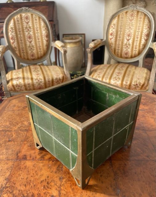 Pot cover in sheet metal and brass Art Nouveau Vienna Secession.