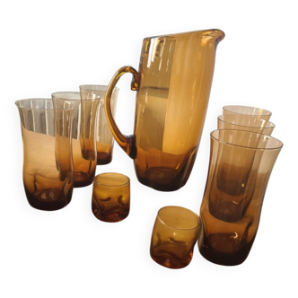 Service à orangeade en verre ambré - 9 pièces