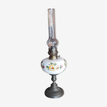 Kerosene lamp