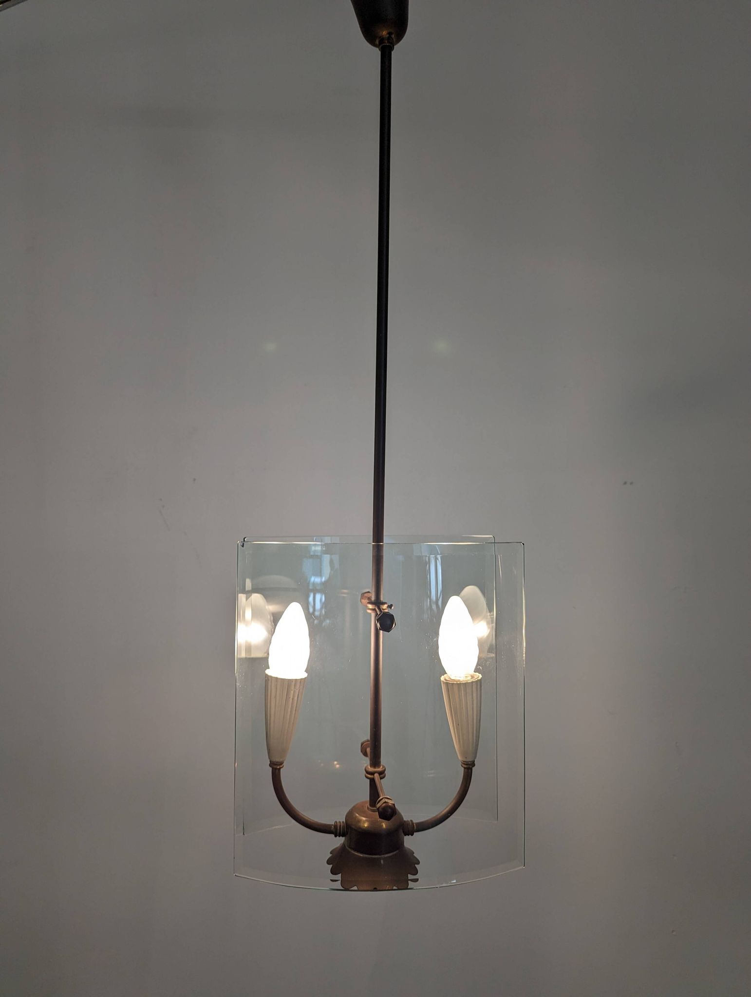 Pietro Chiesa for Fontana Arte Curved Glass and Brass Pendant Light 1940s