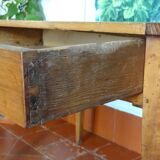 Bureau en merisier XIXème siècle avec un tiroir en ceinture