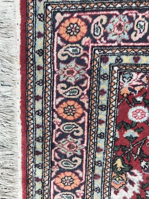 Vintage Turkish carpet Hereke end knoated hand 150x225 cm