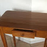 Desk table