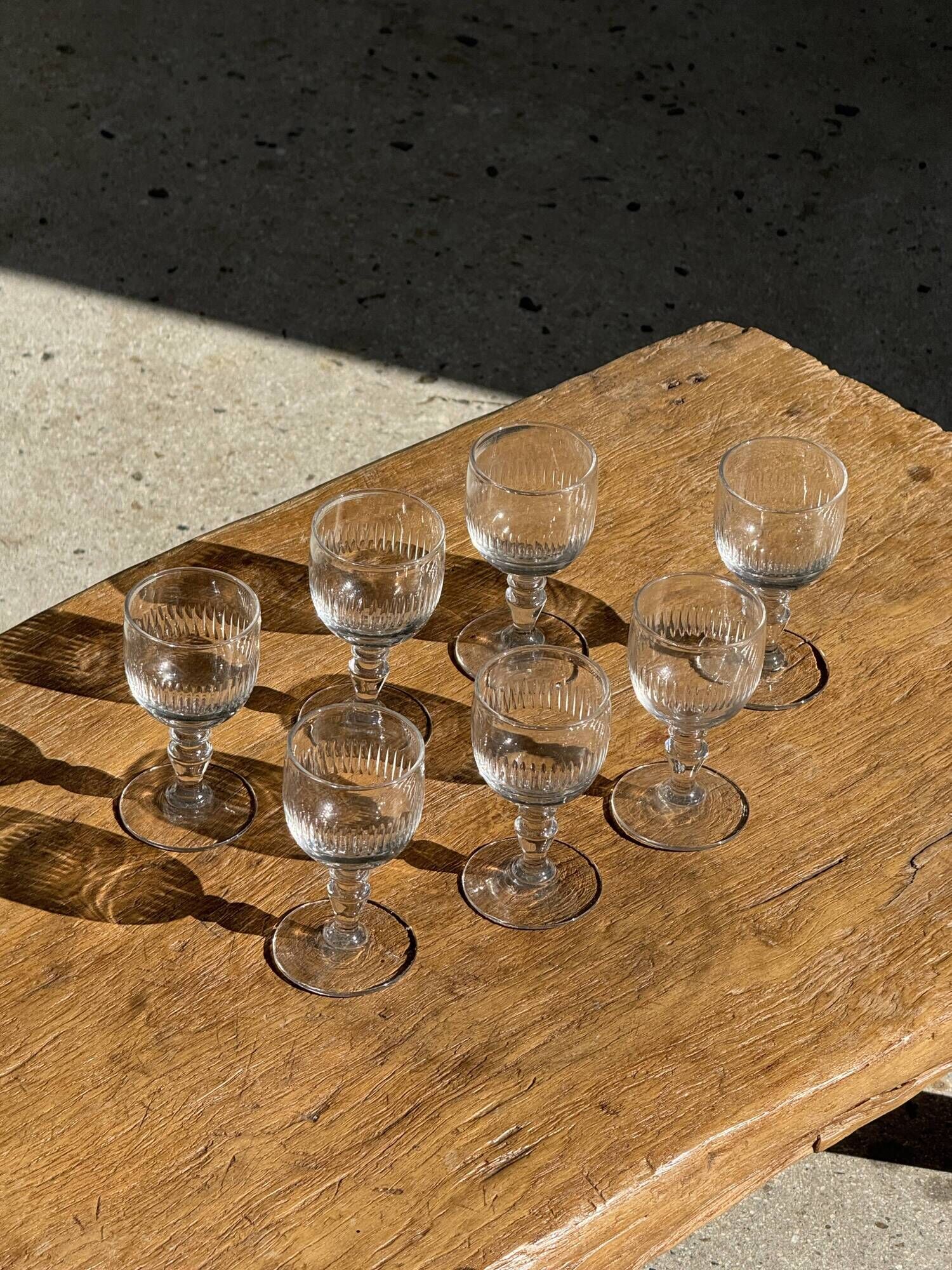 Set of 5 mini liqueur glasses on a stem H10 D8