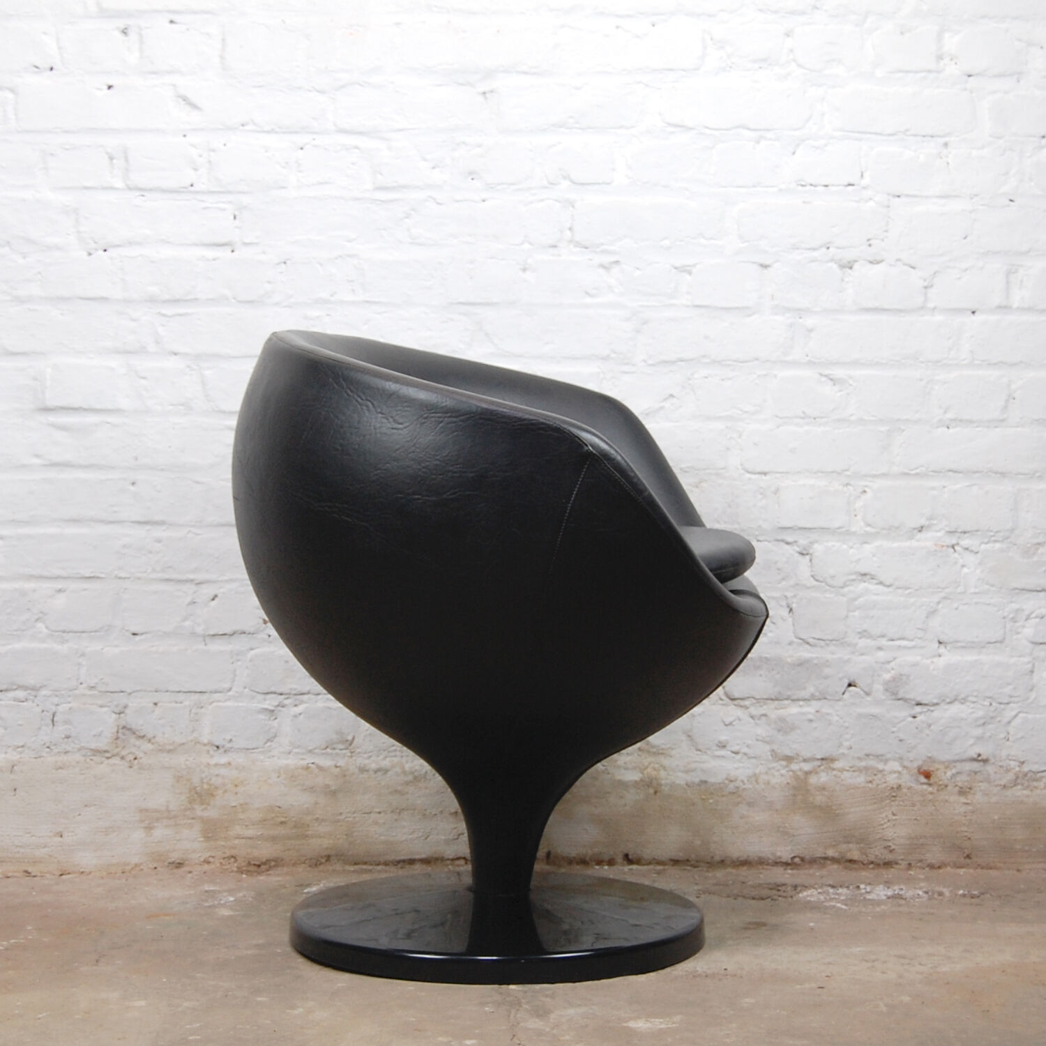 Vintage armchair Luna by Pierre Guariche for Meurop 1960s