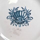 Vintage ceramic dinner plate from Terre de Fer – Reed and shell pattern