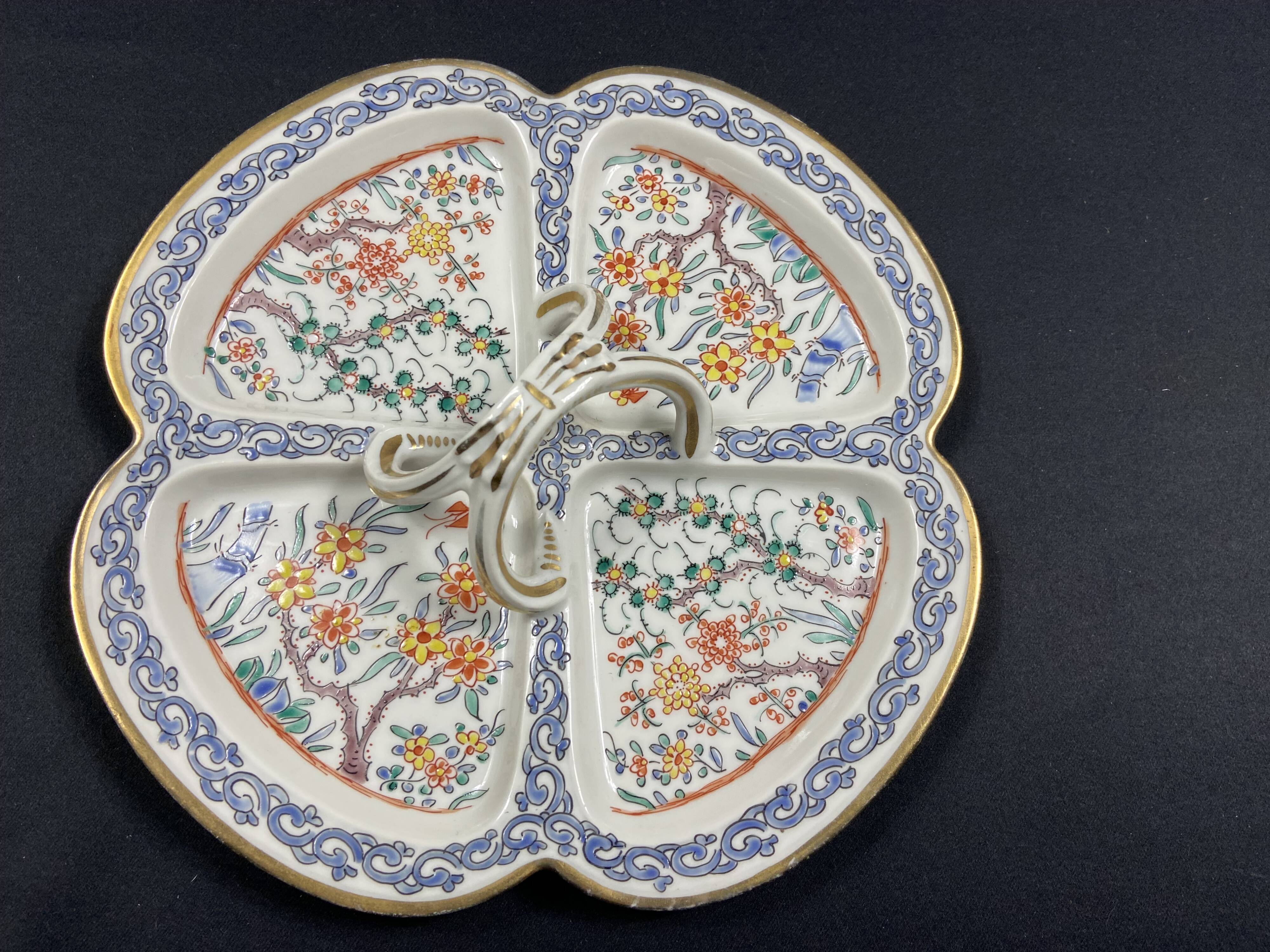Four-lobed beggar worker's hors d'oeuvre in Chantilly porcelain, Japanese decor