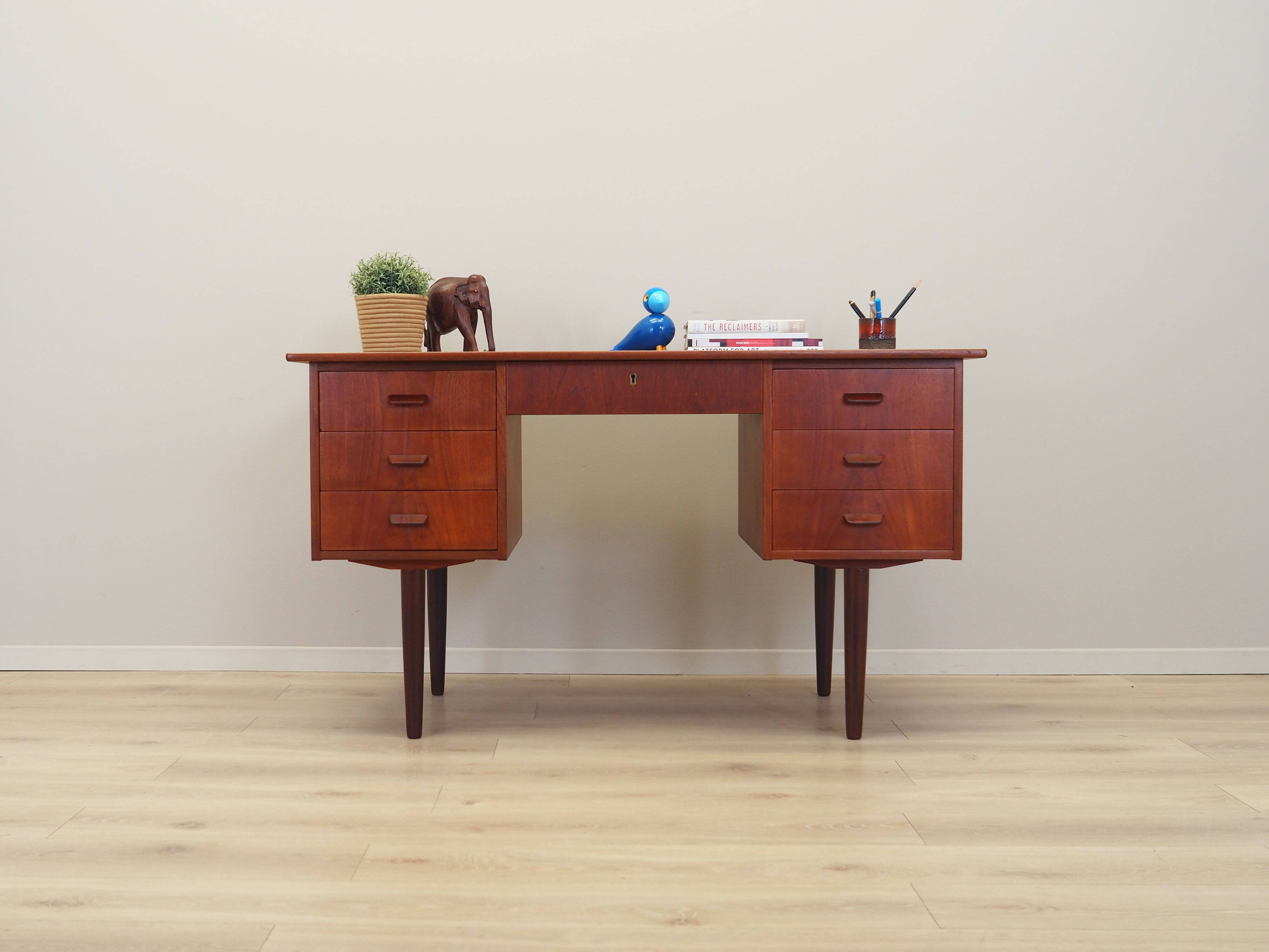 Teak desk, Danish design, 1970s, production: Denmark