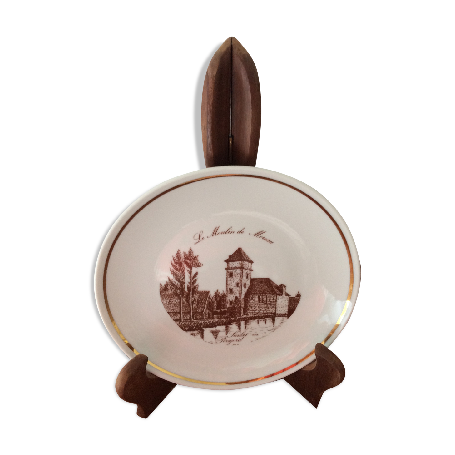 Decorative gold porcelain collection plate with fine gold Traditions of the Perigord