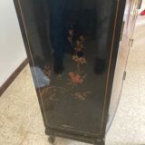 Bahut Chinese lacquered paint