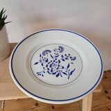 Large flat presentation plate Oeillet by K&G Luneville