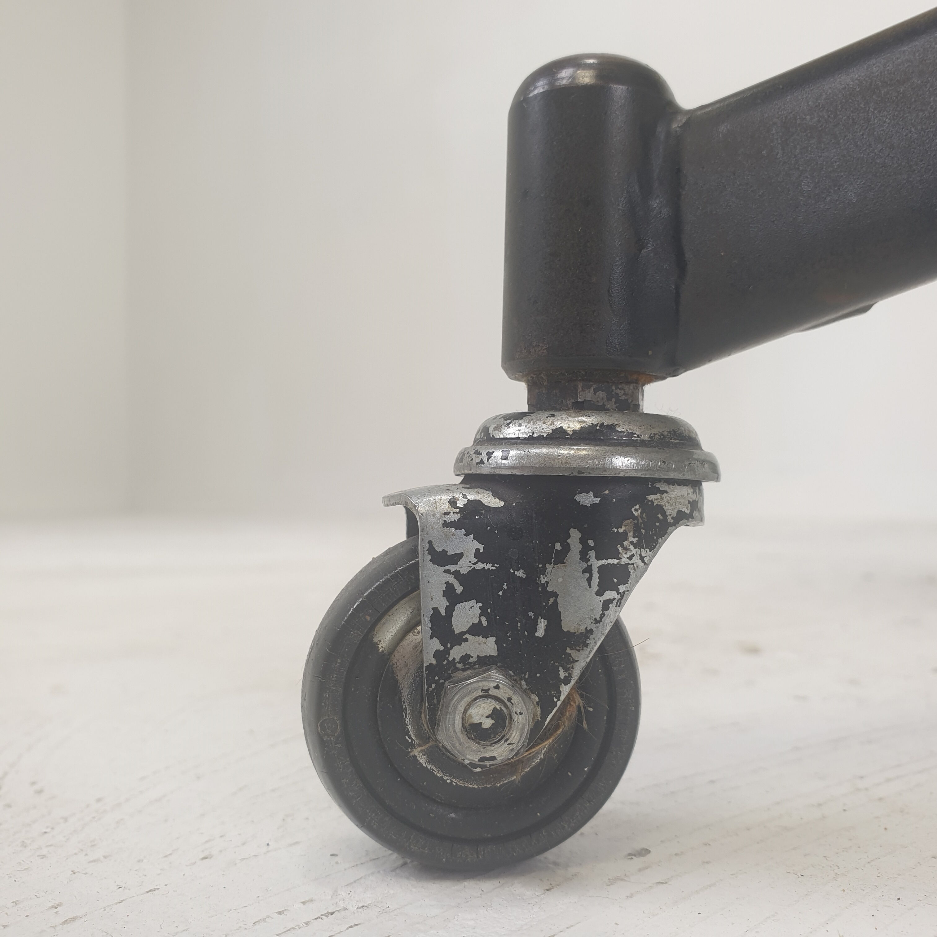 Mid-Century Italian Swivel Armchair, 1960s