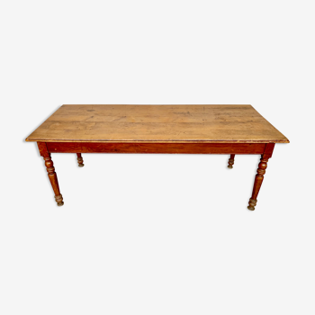 Farm table in solid wood