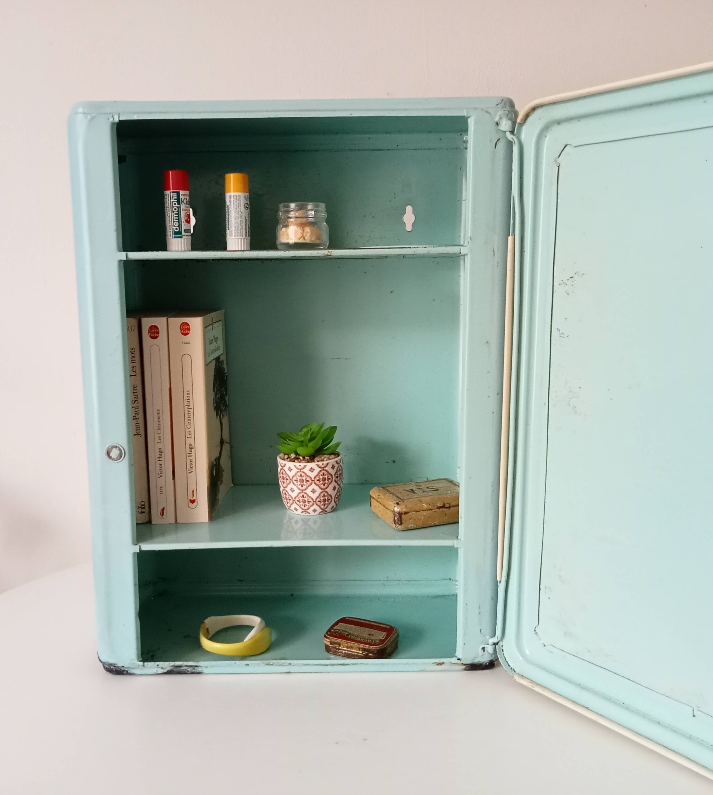 Vintage metal medicine cabinet from the 1950s