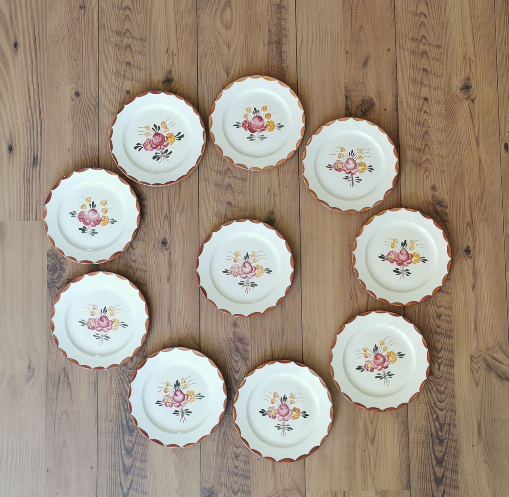 10 Longchamp dessert plates Agen model