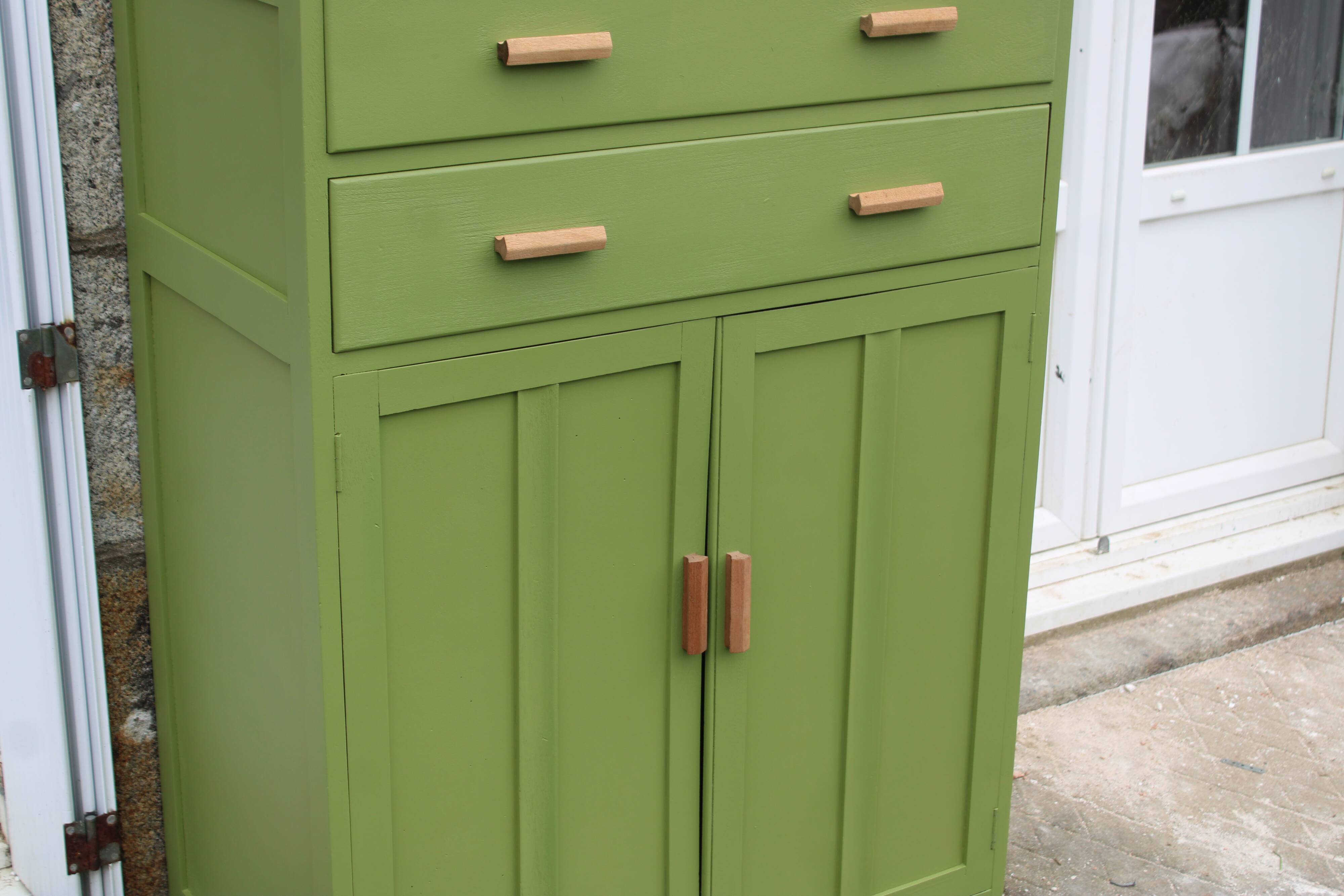 Renovated antique buffet – Herbarium Green (Libéron)