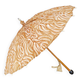Ancienne ombrelle à restaurer