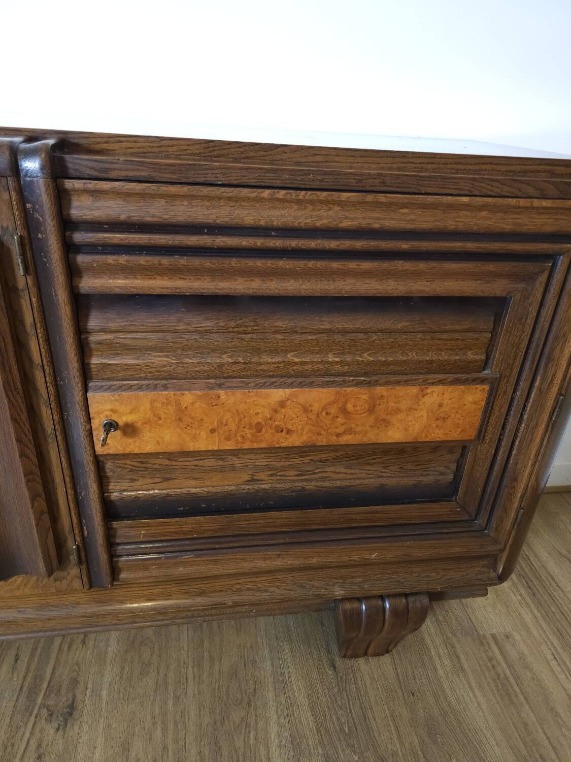 Enfilade Art-Déco en chêne et loupe d'orme