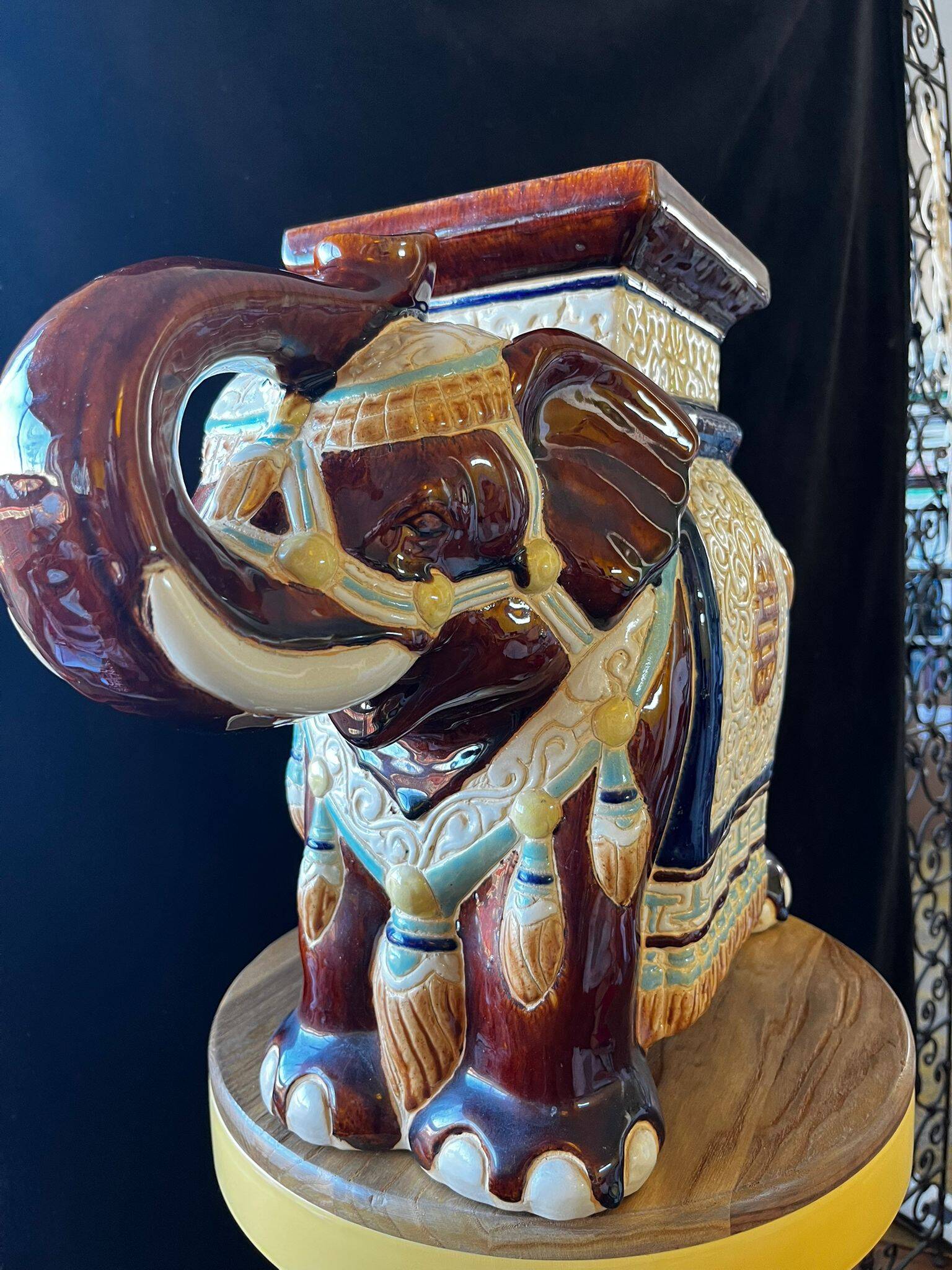 Vintage 70s xl ceramic elephant plant pot - brown