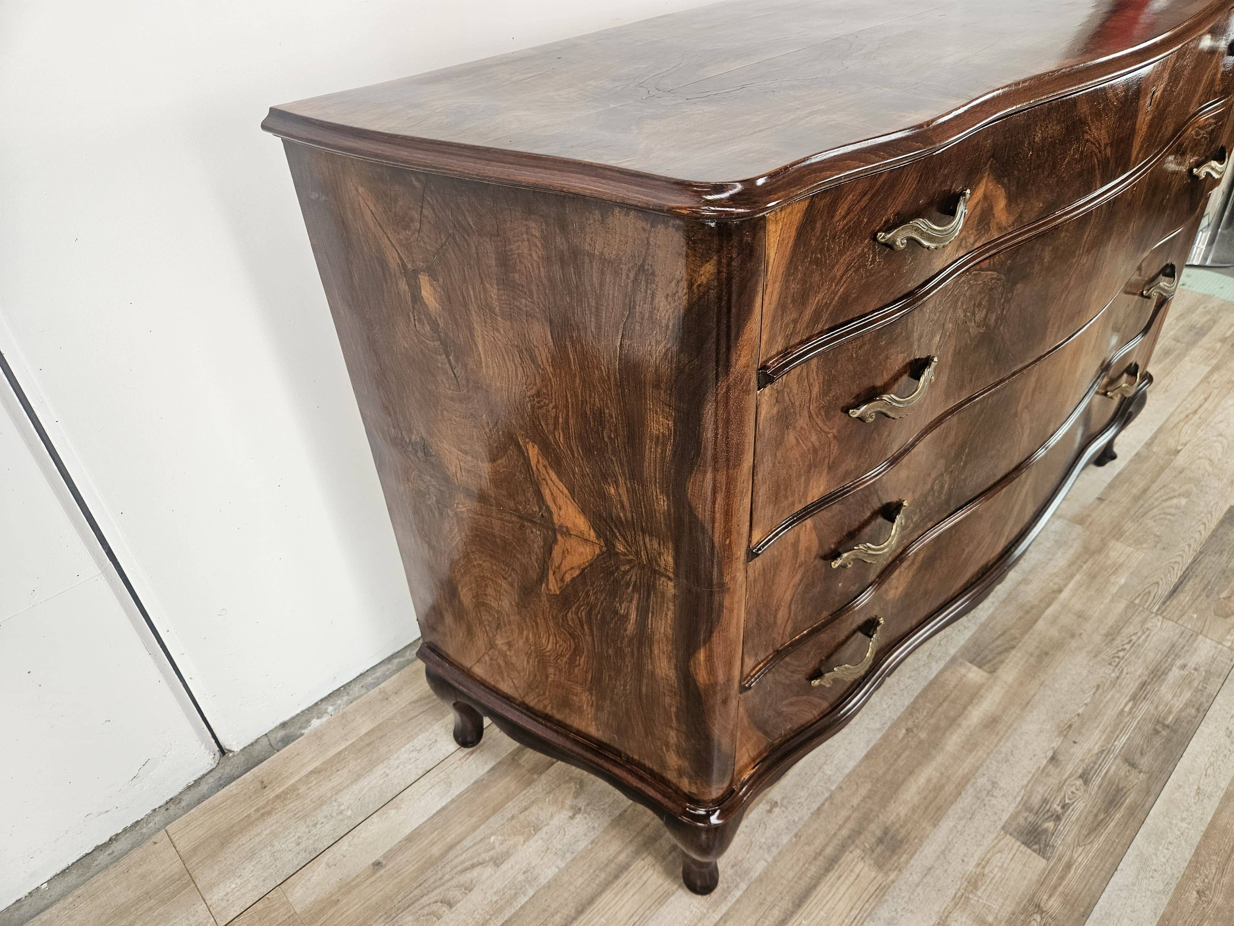 Chippendale chest of drawers in walnut burl, 1940s