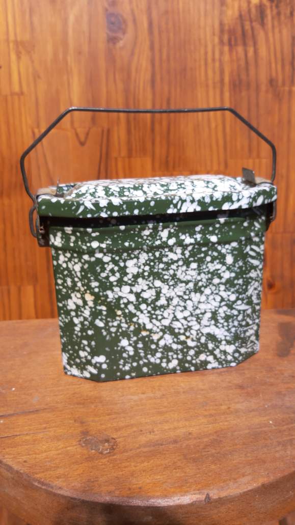 Enamelled sheet bowl