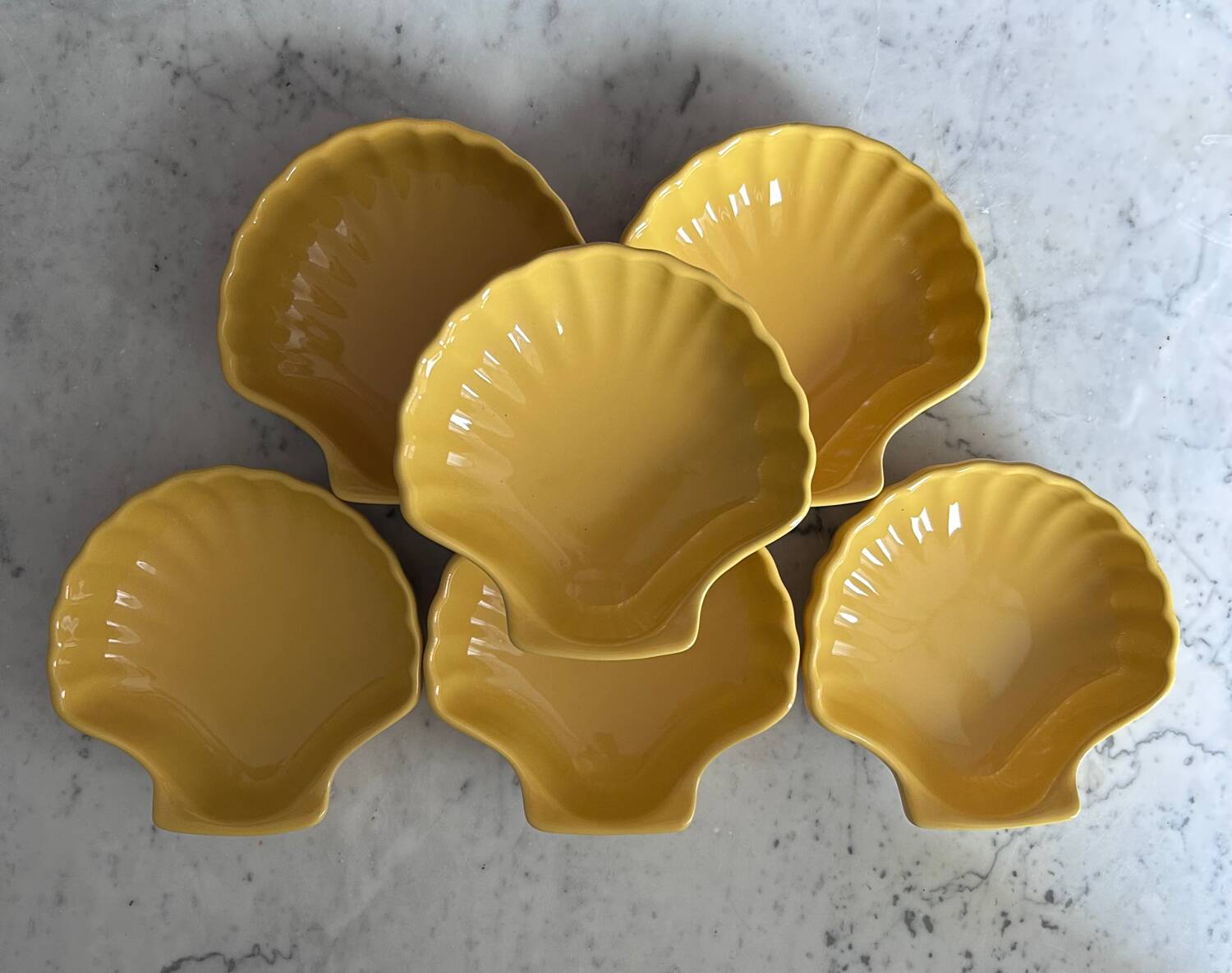 Set of 6 shell-shaped ramekins