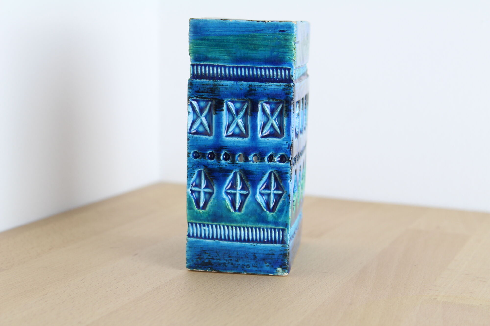 Square vase Rimini Blue, Aldo London Diamond for Bitossi, ceramics Italy
