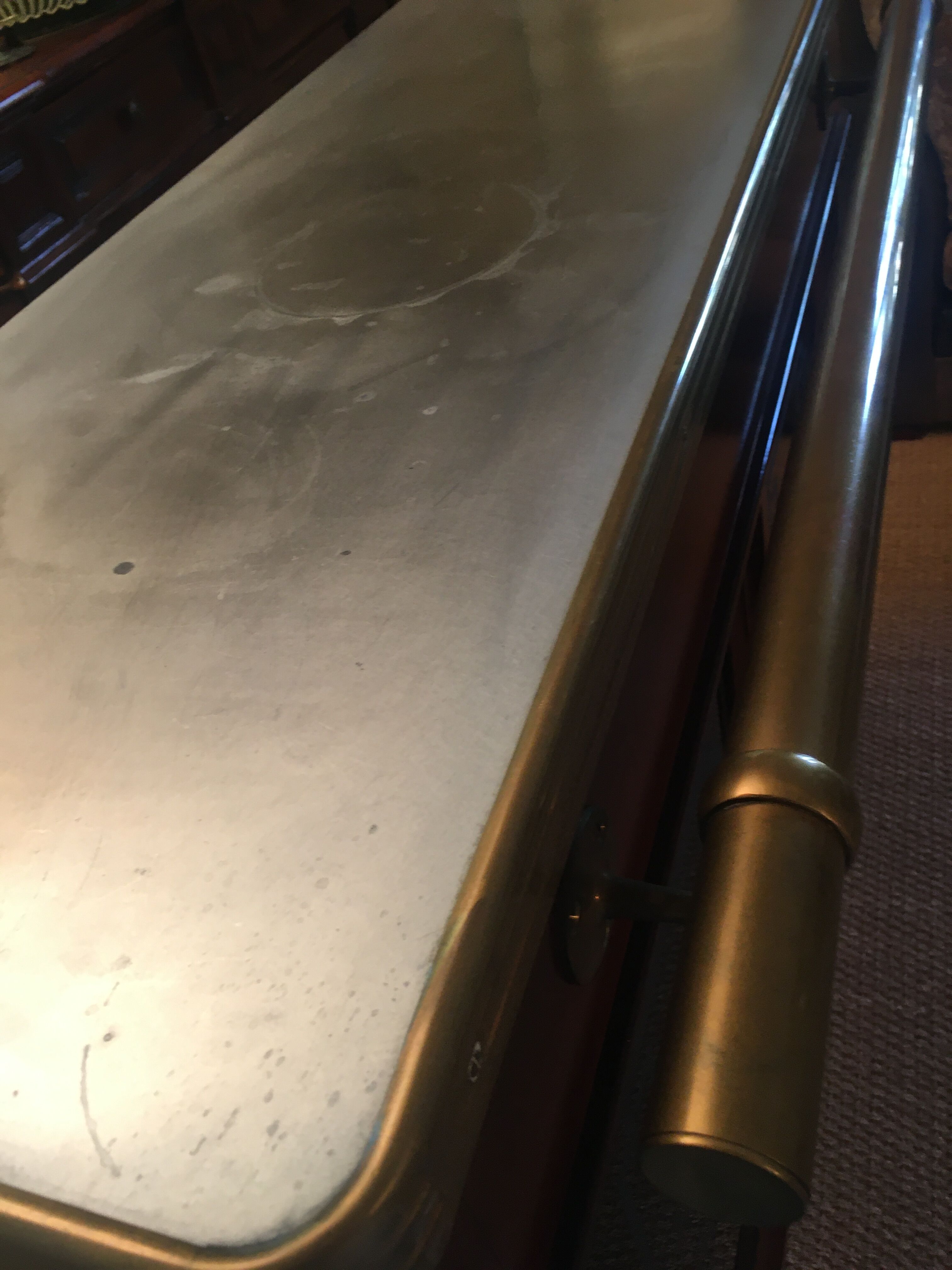 Bar in wood and zinc + stool