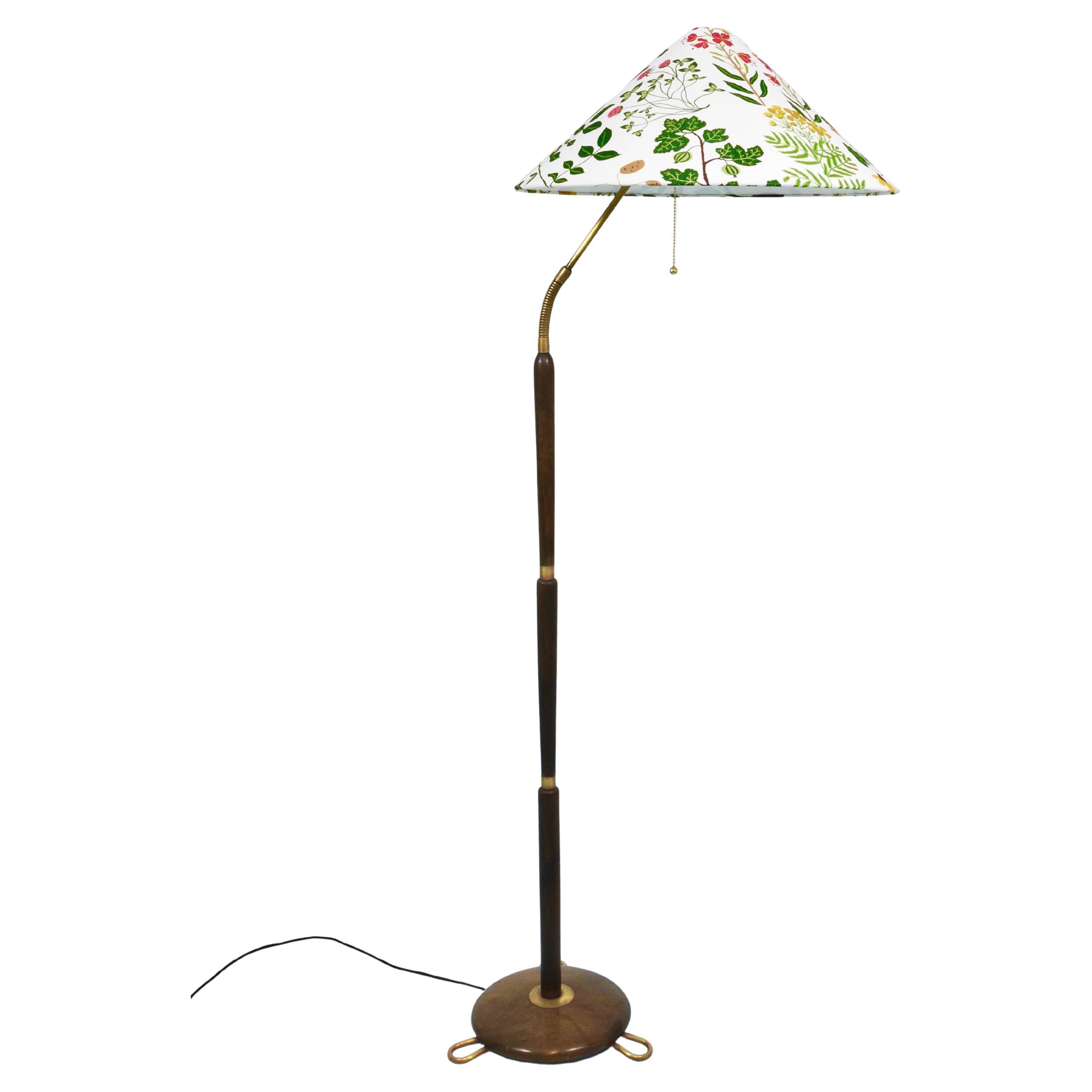 Lampadaire réglable en noyer et laiton des années 1940, Rupert Nikoll Vienne, Autriche, années 1950