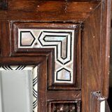 Oriental mirror in carved and turned wood inlaid with mother-of-pearl H 44/L 38 cm