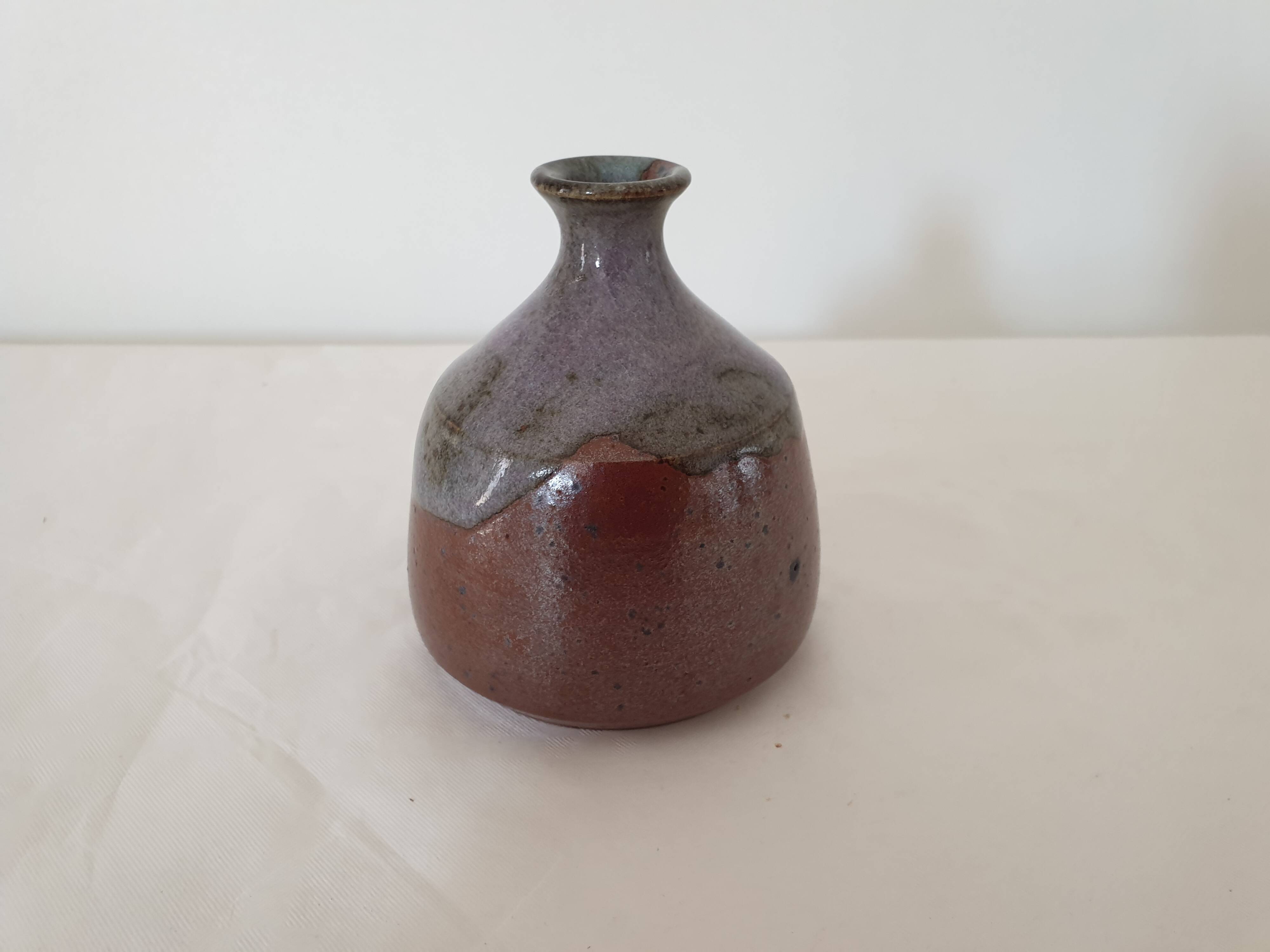 Small ceramic vase signed Montrond - Height 9.5cm