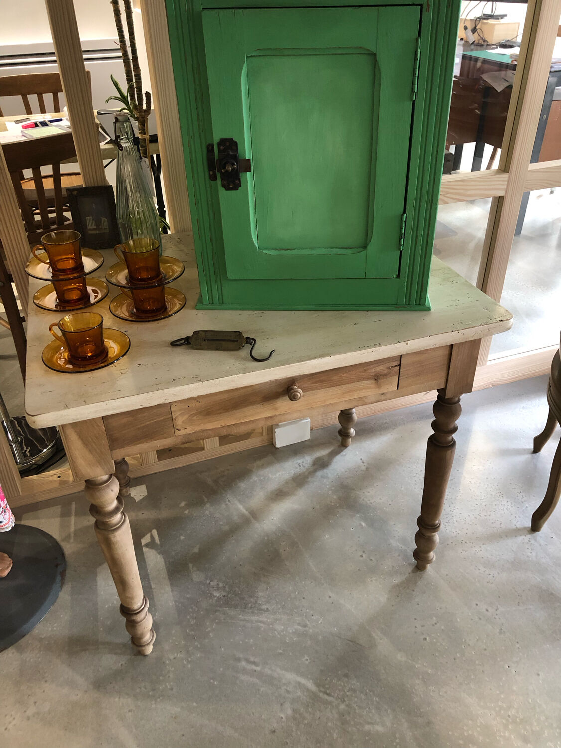 Table de toilette