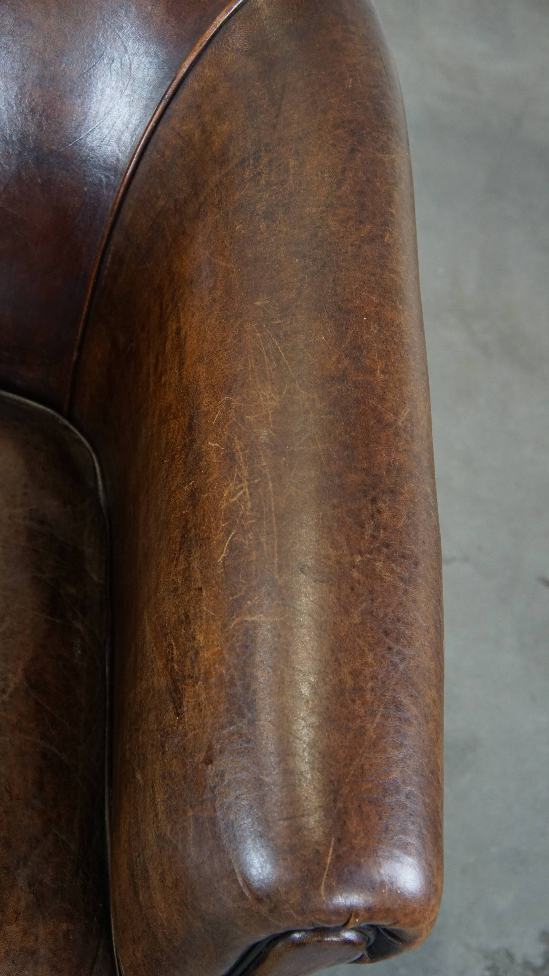 Fauteuil club en cuir de mouton