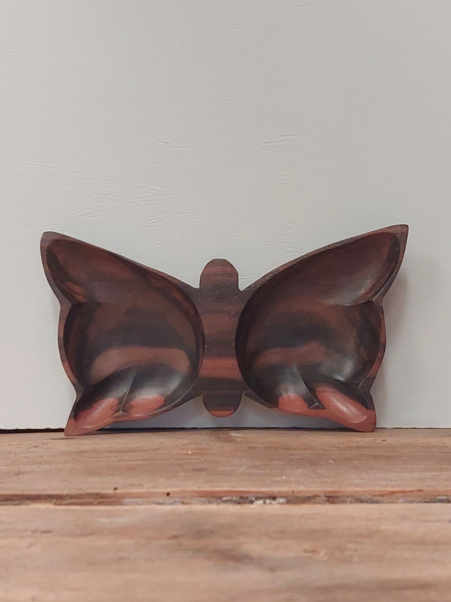 Butterfly catch-all in teak