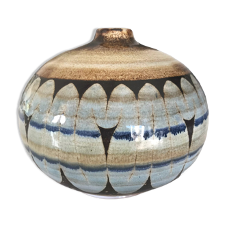 Ceramic vase