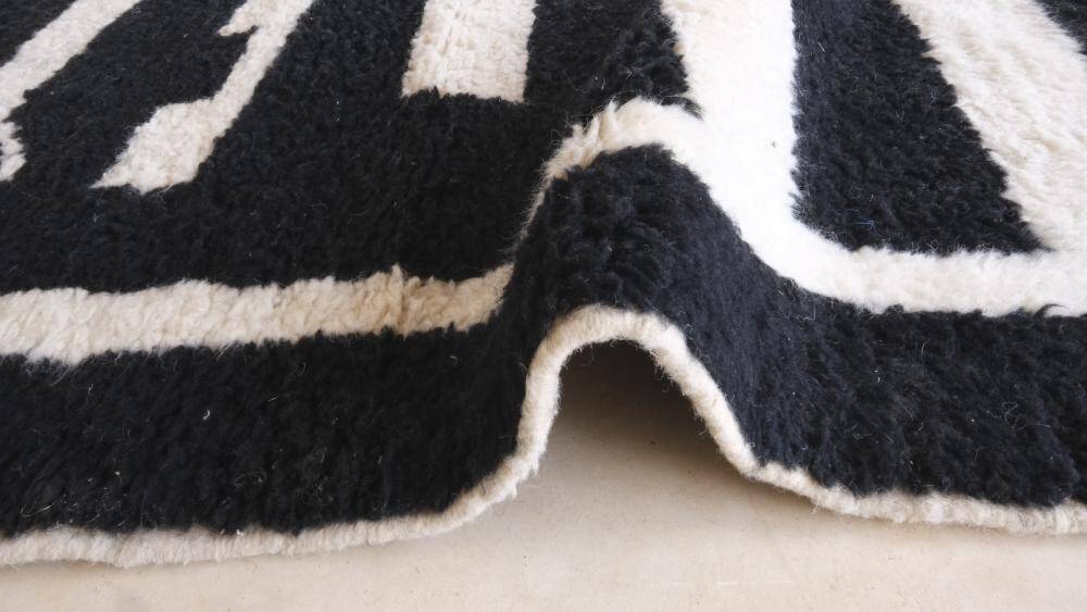 Modern Berber Rug - 298 x 207 cm